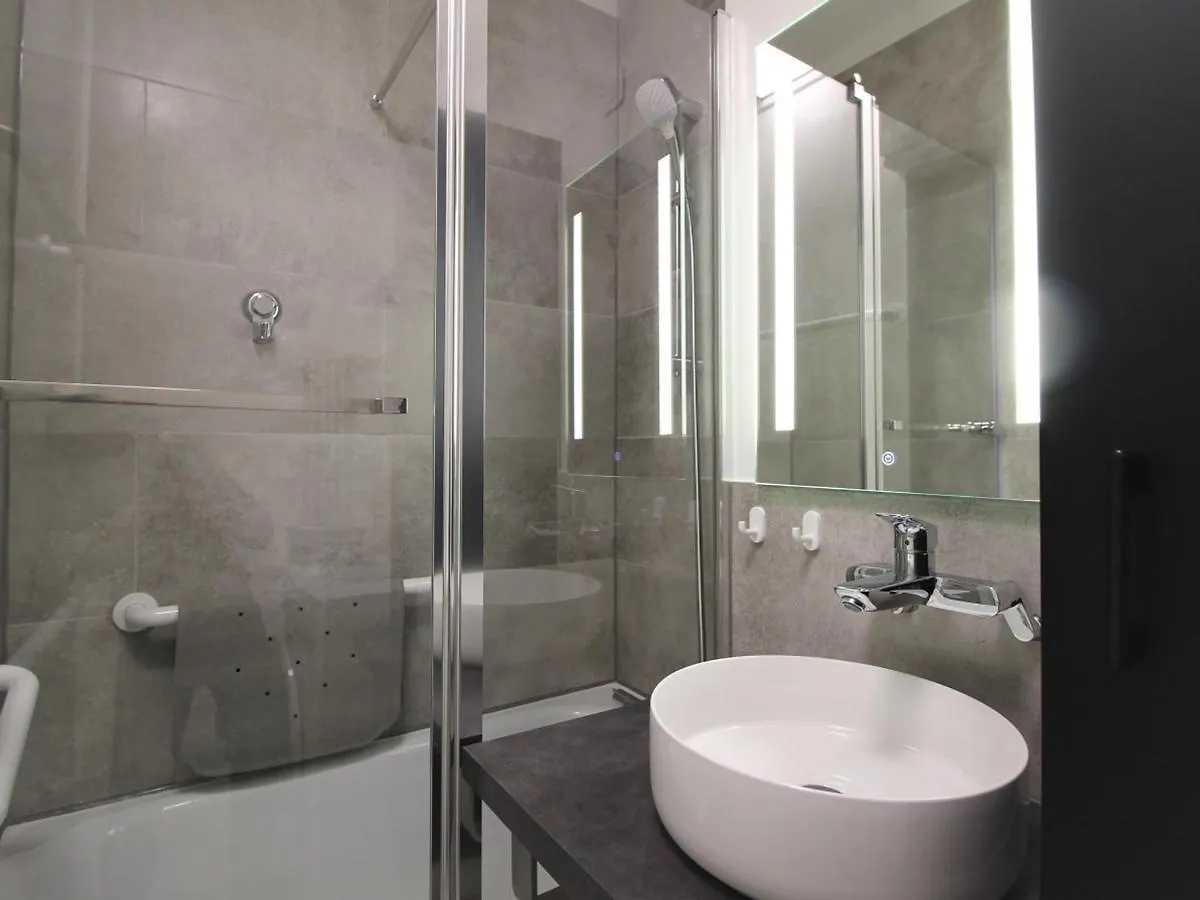 Mont-Dore: 4 Pers, Proche Centre, Wifi, Parking, T2 Au Calme - Fr-1-608-253 Le Mont-Dore